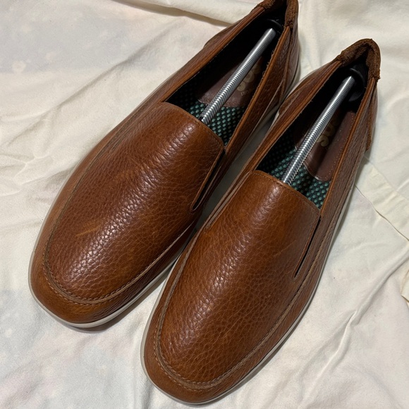 SAS Men's Tan Leather Slip-On Loafers - Picture 3 of 6